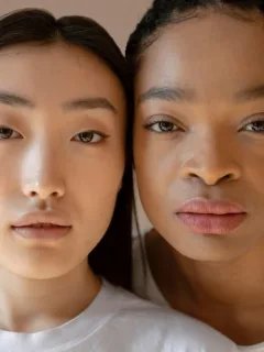 How to Choose the Right Blush for Your Skin Tone: A 2025 DE Guide - Cover Image