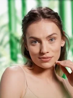 Natural Makeup Routine for Everyday Wear: 2025 Trends - Cover Image