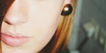 Master the Cat Eye: Eyeliner Guide for Beginners (2025) - Cover Image