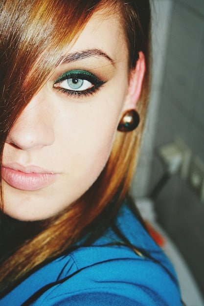 Master the Cat Eye: Eyeliner Guide for Beginners (2025)